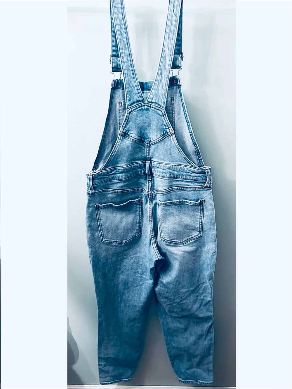Old Navy Light Blue Distressed Denim Overalls Women’s Sz 8 Waist 30” Insm 26.5” - Picture 2 of 10
